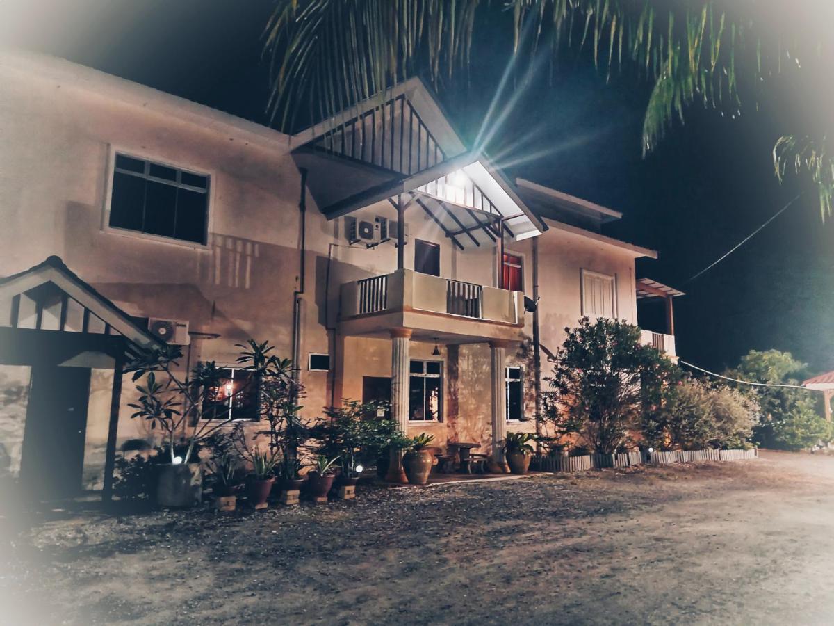 Kurau Inn Farmstay Kuala Kurau Bagian luar foto