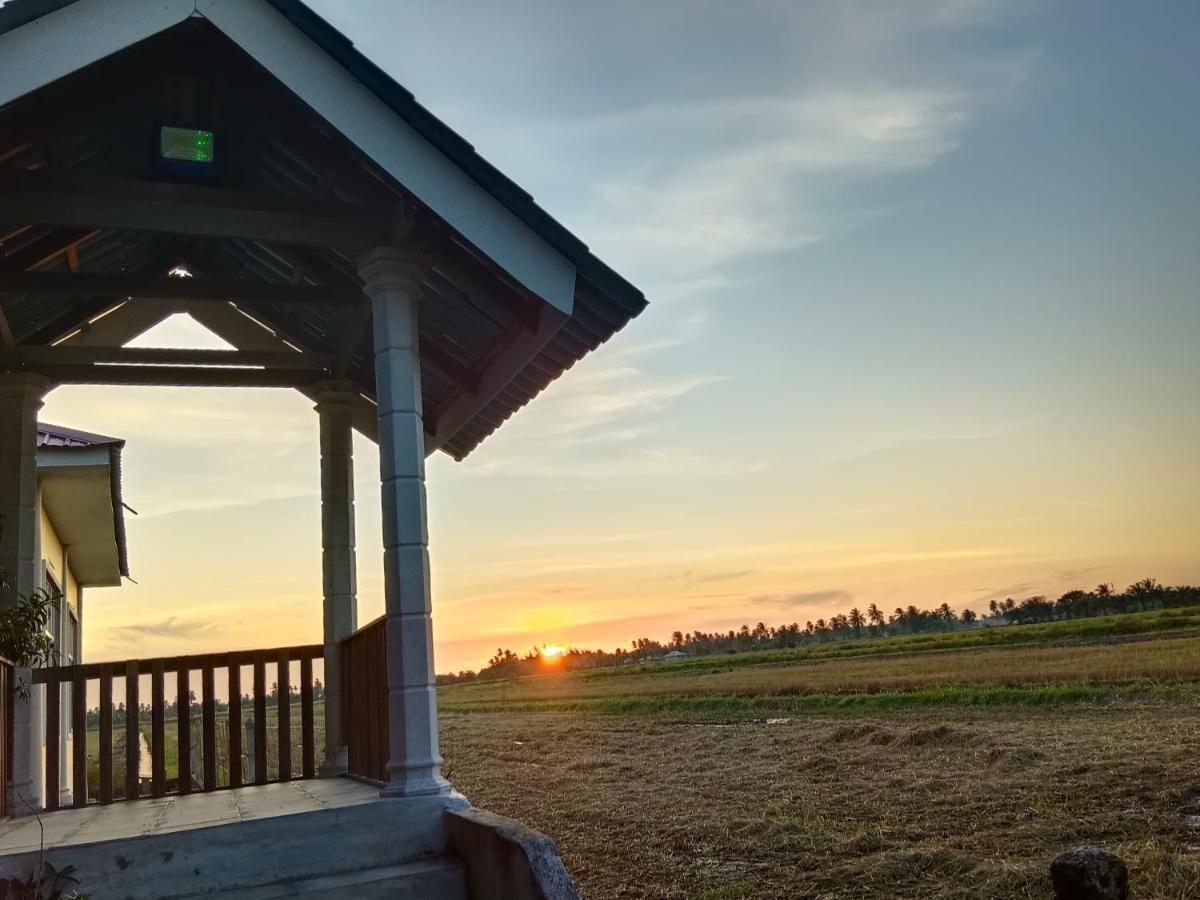 Kurau Inn Farmstay Kuala Kurau Bagian luar foto