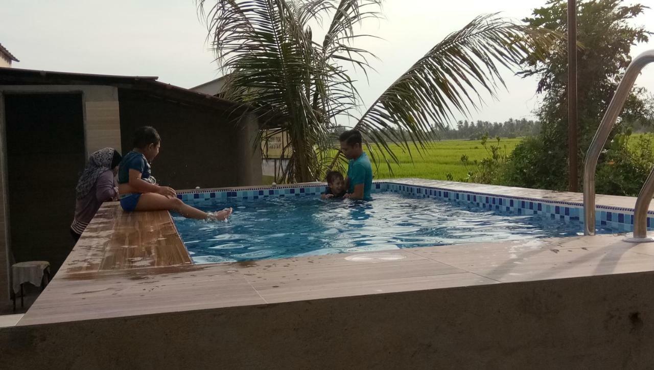 Kurau Inn Farmstay Kuala Kurau Bagian luar foto